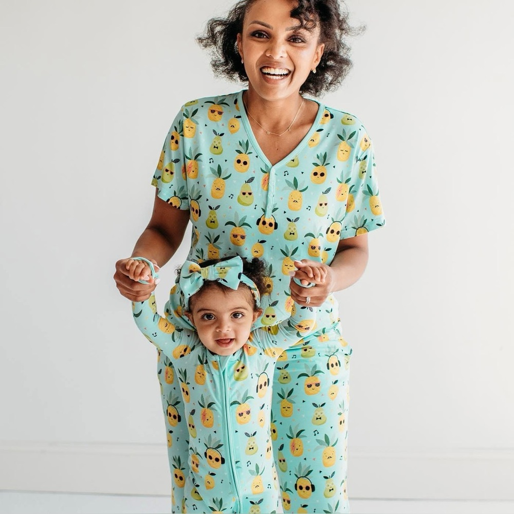 Little Sleepies Women's Pajama Pants Pineapple Jams size small - Picture 3 of 3